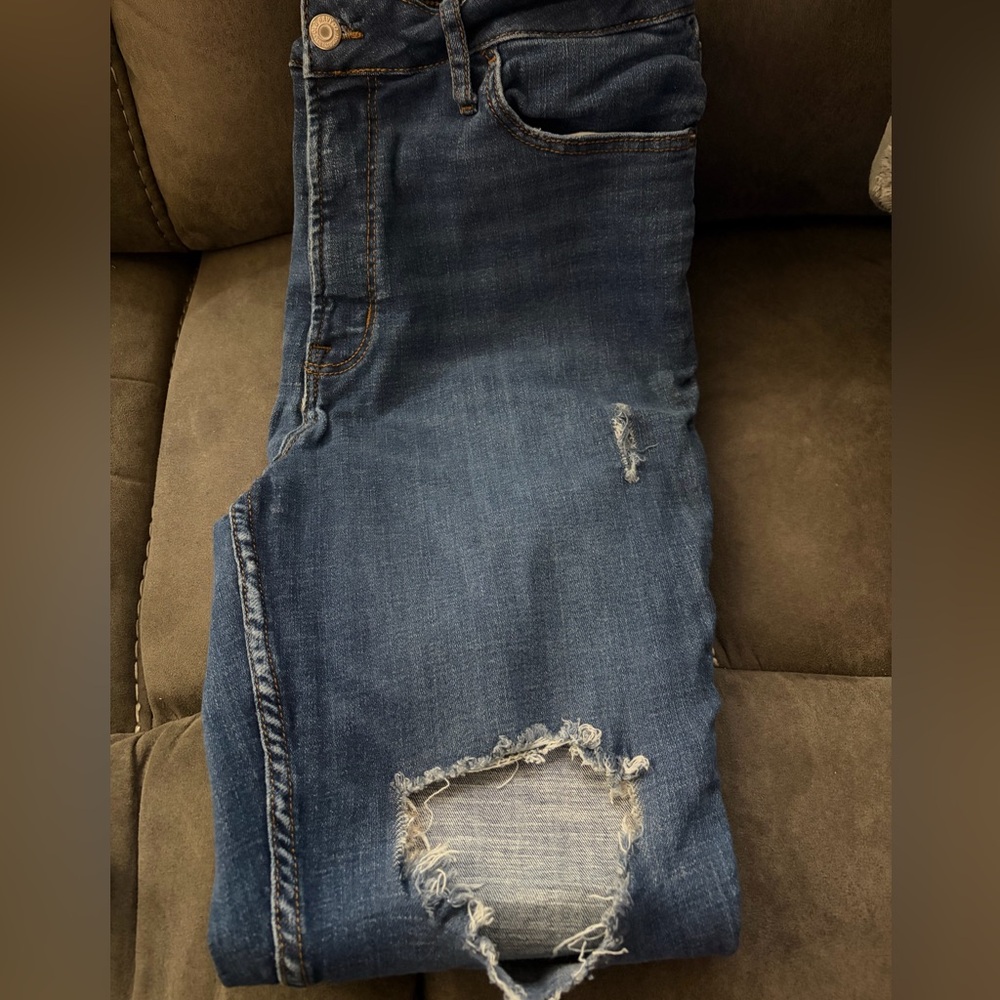 Old Navy Women’s Distressed Blue Denim Jeans - Ripped Knee